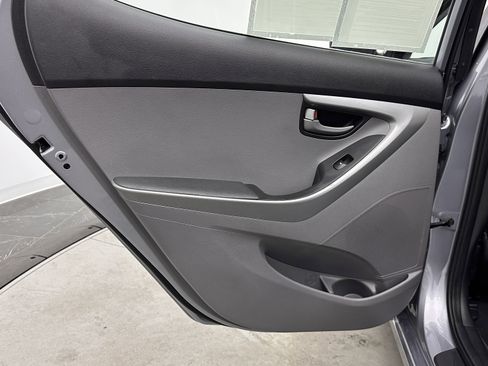 Used 2016 Hyundai Elantra SE image 21