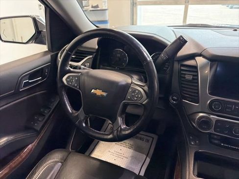 Used 2018 Chevrolet Suburban Premier AWD/4WD image 36