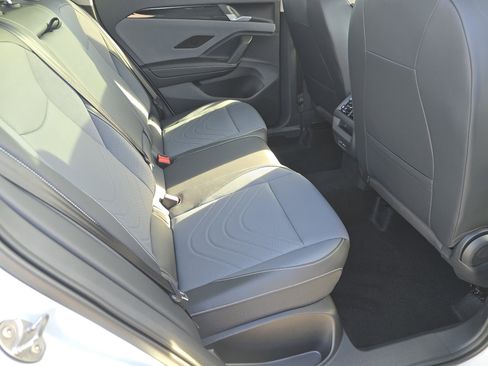 New 2026 Volkswagen Tiguan SE image 17