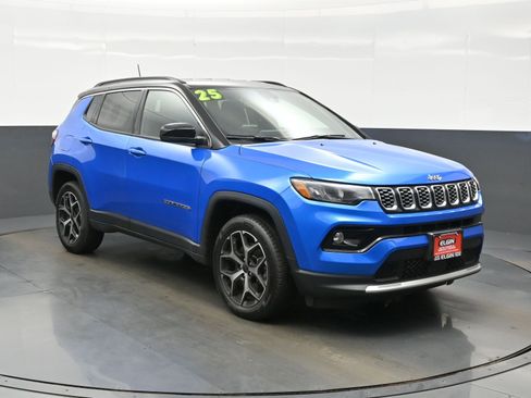 Used 2025 Jeep Compass Limited AWD/4WD image 8