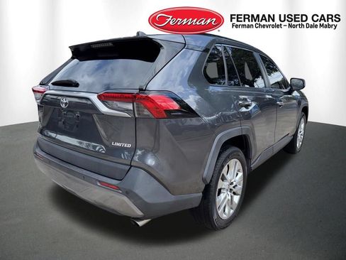 Used 2019 Toyota RAV4 Limited w/ Advanced Technology Package FWD image 9