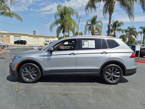 Used 2022 Volkswagen Tiguan SE AWD/4WD image 7