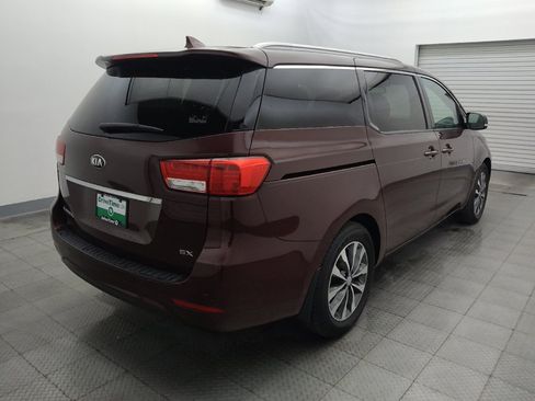Used 2018 Kia Sedona SX FWD image 9