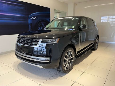 Used 2024 Land Rover Range Rover Long Wheelbase SE AWD/4WD image 1