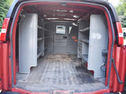 Used 2020 Chevrolet Express 2500 RWD image 13