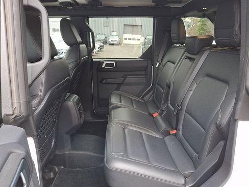 Certified 2025 Ford Bronco Badlands AWD/4WD image 10