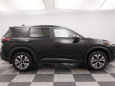 Used 2023 Nissan Rogue SV image 6