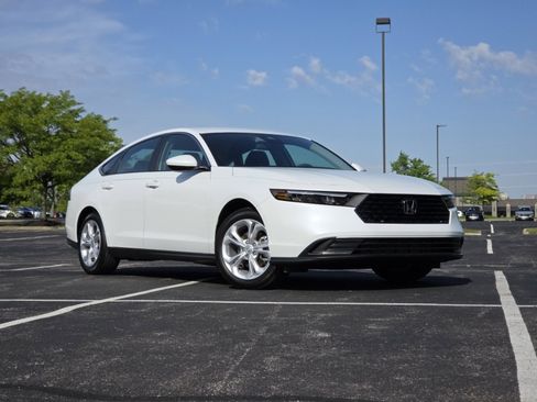 Certified 2025 Honda Accord LX image 2