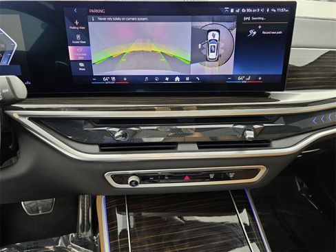 Used 2025 BMW X5 xDrive40i w/ M Sport Package image 23