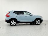 Used 2019 Volvo XC40 T4 Momentum image 4