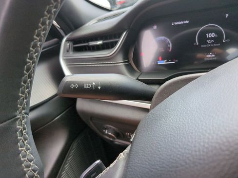 Used 2023 Jeep Grand Cherokee Altitude AWD/4WD image 28