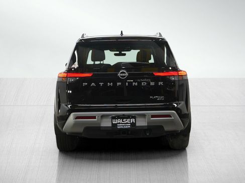 Used 2024 Nissan Pathfinder Platinum AWD/4WD image 4
