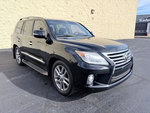 Used 2013 Lexus LX 570 4WD w/ Luxury Pkg image 7
