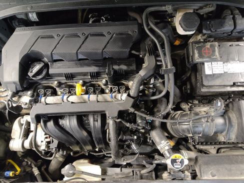 Used 2022 Hyundai Venue SE FWD image 30