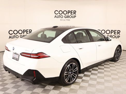 Used 2026 BMW 530i RWD image 22