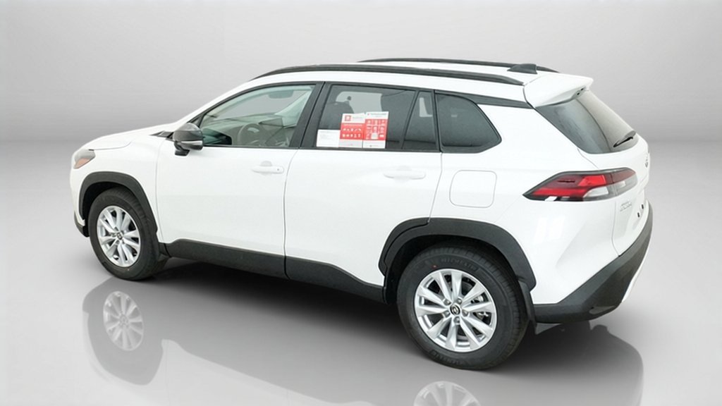New 2026 Toyota Corolla Cross LE FWD image 31