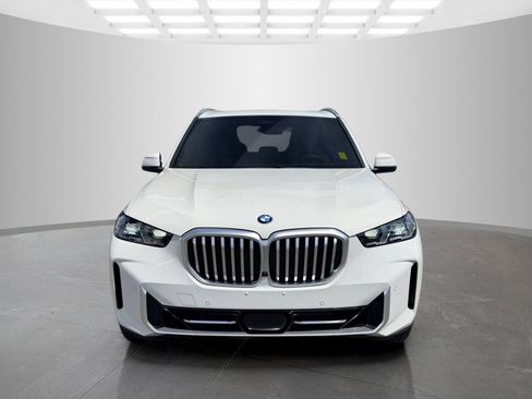 Used 2024 BMW X5 xDrive40i AWD/4WD image 2