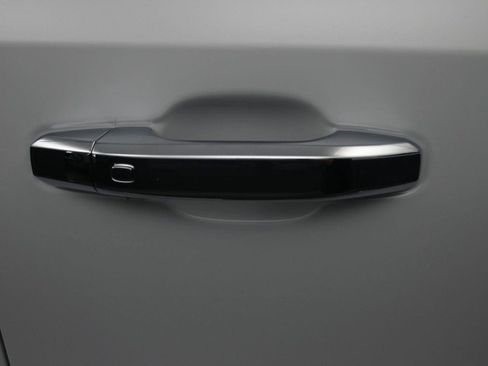 Used 2023 GMC Sierra 1500 SLT w/ SLT Premium Package image 7