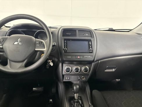 Used 2025 Mitsubishi Outlander Sport ES AWD/4WD image 22