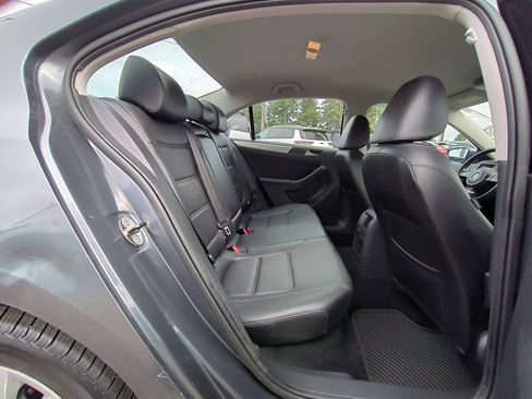 Used 2013 Volkswagen Jetta SE image 29