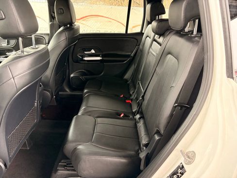 Used 2021 Mercedes-Benz GLB 250 4MATIC image 18