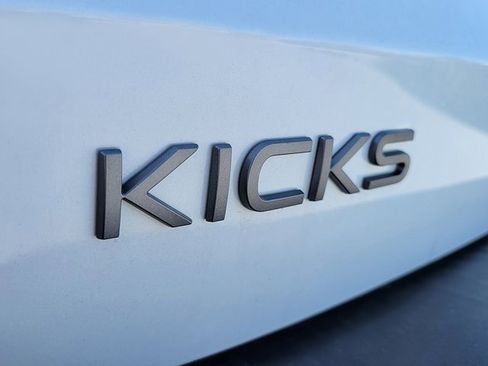 New 2025 Nissan Kicks SV image 9