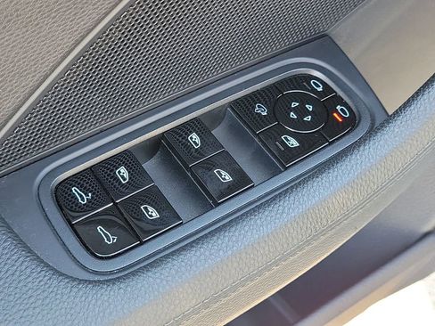 Certified 2018 Porsche Panamera RWD image 26
