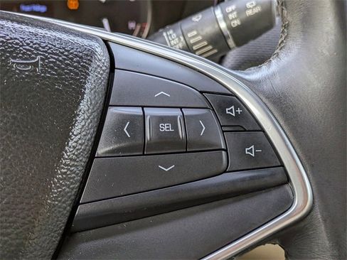 Used 2017 Cadillac XT5 FWD image 27