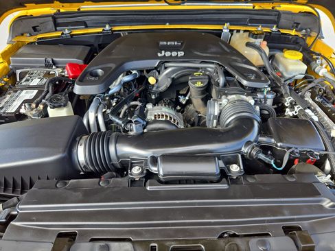 Used 2019 Jeep Wrangler Sport image 33