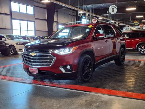 Used 2019 Chevrolet Traverse LT AWD/4WD image 3