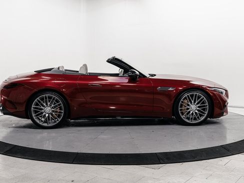 Used 2022 Mercedes-Benz SL 63 AMG 4MATIC image 36