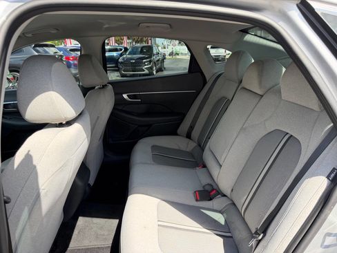 Used 2021 Hyundai Sonata SEL w/ Cargo Package image 16