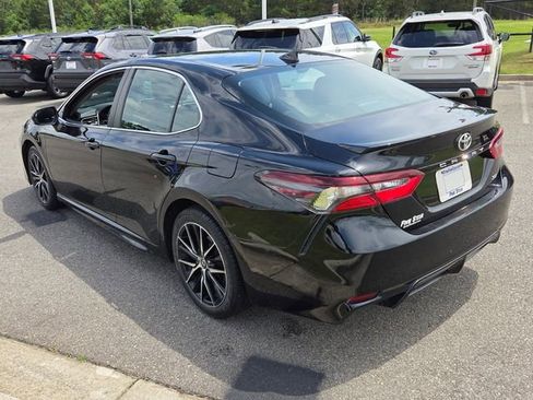 Used 2021 Toyota Camry SE FWD image 10