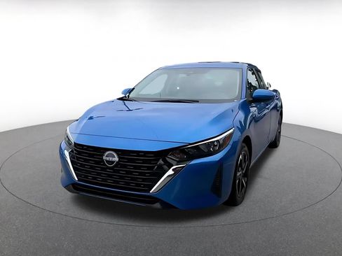 Used 2025 Nissan Sentra SV FWD image 5