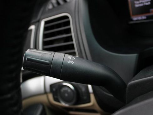 Used 2016 Ford Explorer XLT w/ Equipment Group 202A image 17