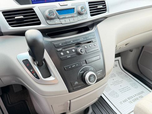 Used 2012 Honda Odyssey EX image 21