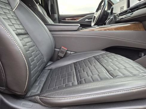 Used 2023 Cadillac Escalade Sport Platinum w/ LPO, ONYX Package AWD/4WD image 31