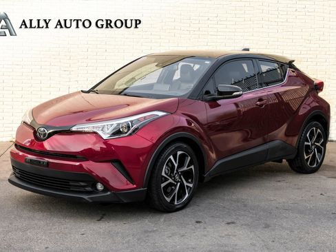 Used 2019 Toyota C-HR Limited image 1