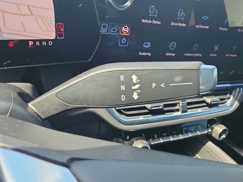 Used 2026 Chevrolet Equinox EV LT AWD/4WD image 19