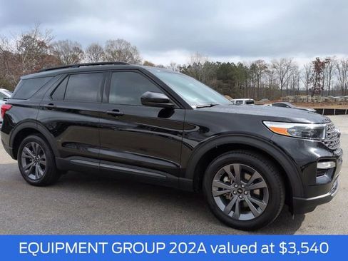 Certified 2023 Ford Explorer XLT w/ Equipment Group 202A image 3