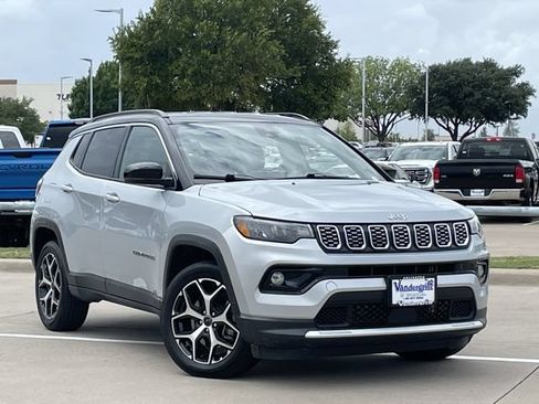 Used 2025 Jeep Compass Limited AWD/4WD image 2