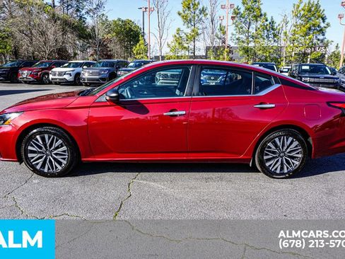 Used 2025 Nissan Altima 2.5 SV FWD image 7