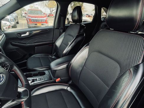 Used 2025 Ford Escape ST-Line image 21