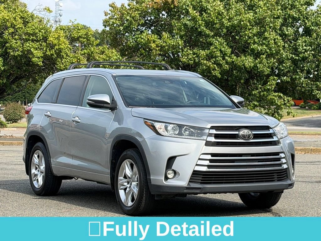 Used 2017 Toyota Highlander Limited AWD/4WD image 12