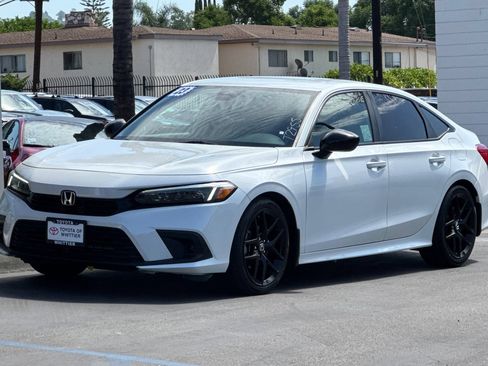 Used 2023 Honda Civic Sport image 9