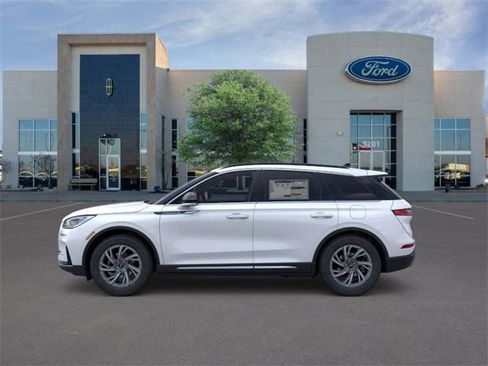 New 2026 Lincoln Corsair Premiere image 3