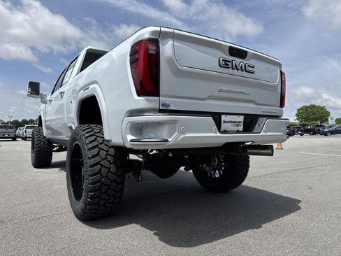 New 2026 GMC Sierra 2500 Denali Ultimate AWD/4WD image 8