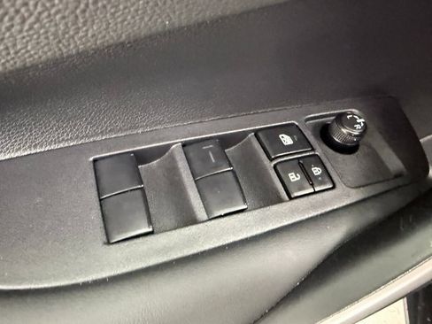 Used 2024 Toyota Corolla SE image 29