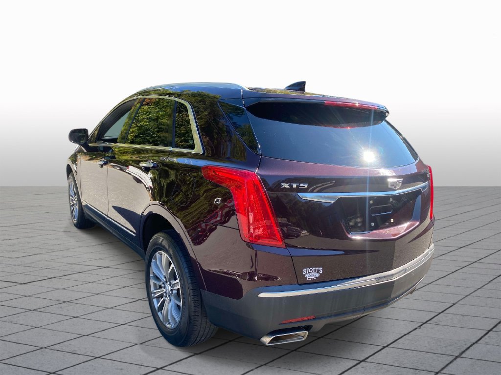Used 2018 Cadillac XT5 Luxury w/ Driver Awareness Package FWD image 5