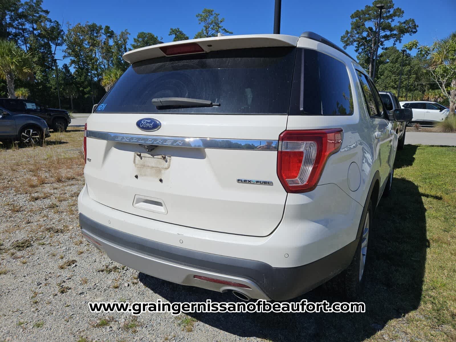 Used 2016 Ford Explorer XLT FWD image 6
